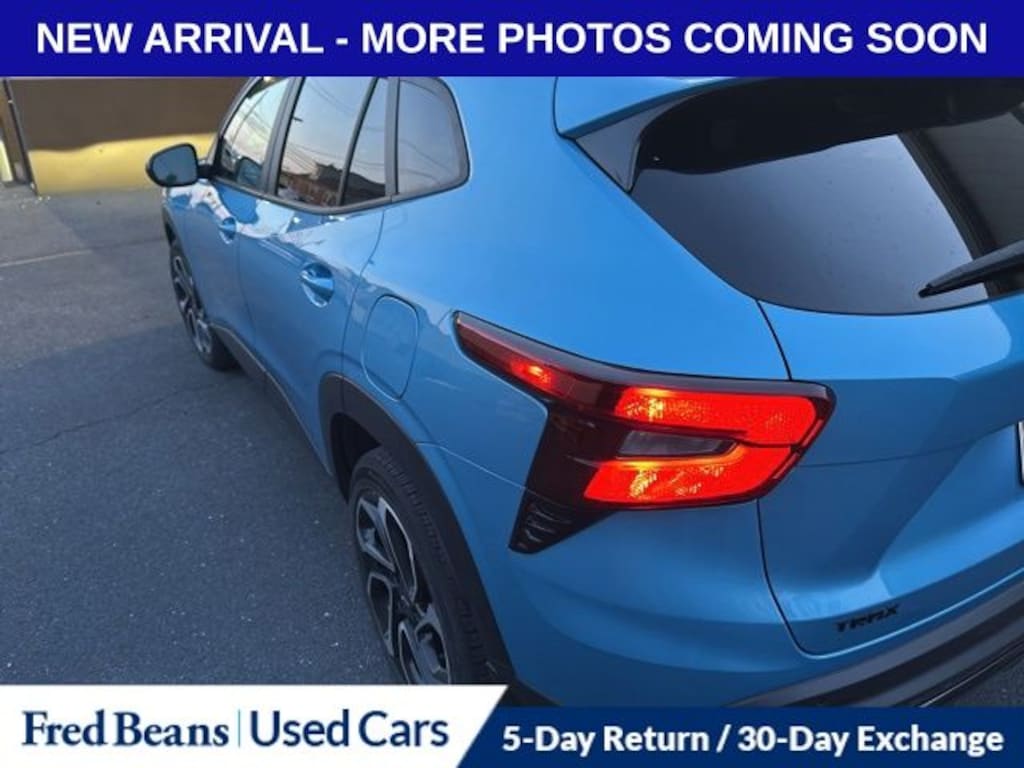 Used 2025 Chevrolet Trax 2RS SUV