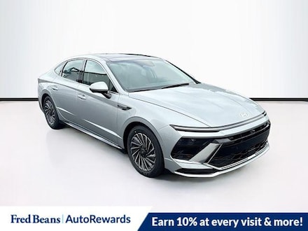 2025 Hyundai Sonata Hybrid Limited Sedan