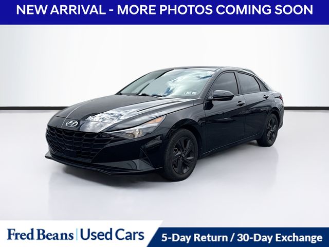 2021 Hyundai Elantra SEL Convenience photo 2