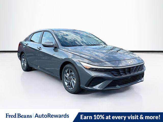 2026 Hyundai Elantra Hybrid Sedan 