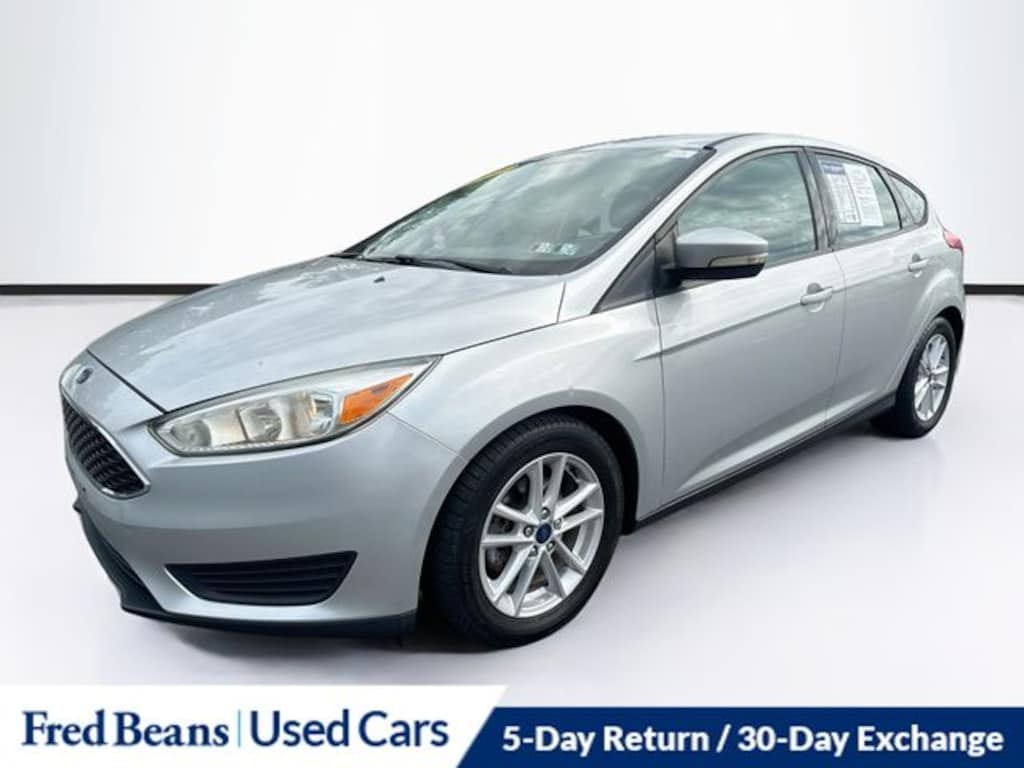 Used 2017 Ford Focus SE Hatchback