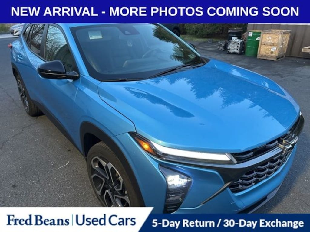 Used 2025 Chevrolet Trax 2RS SUV