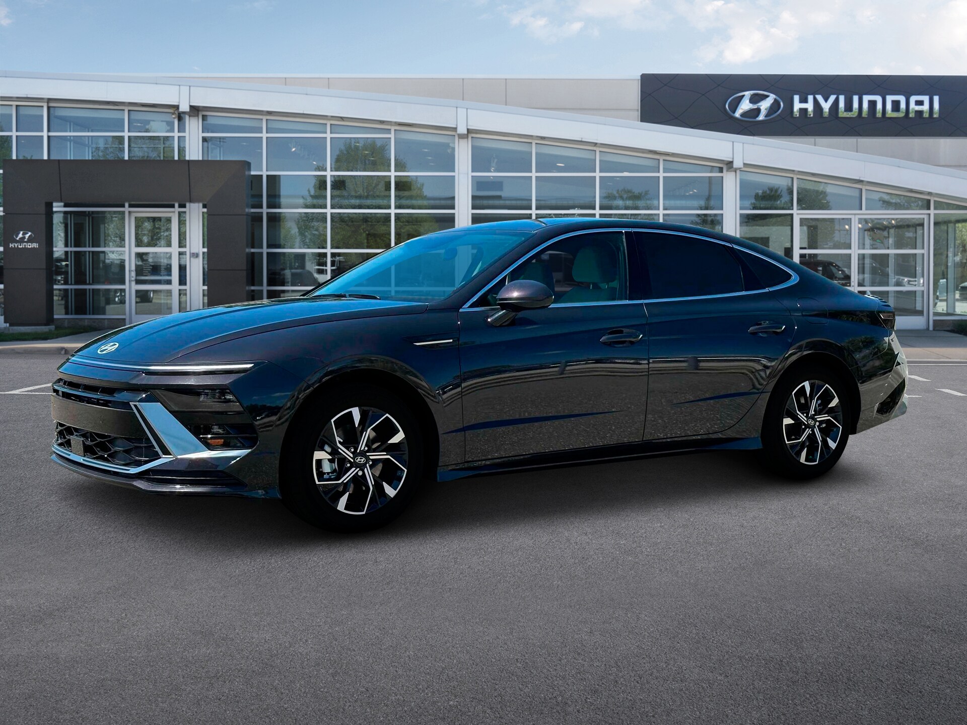 2025 Hyundai Sonata SEL photo 2