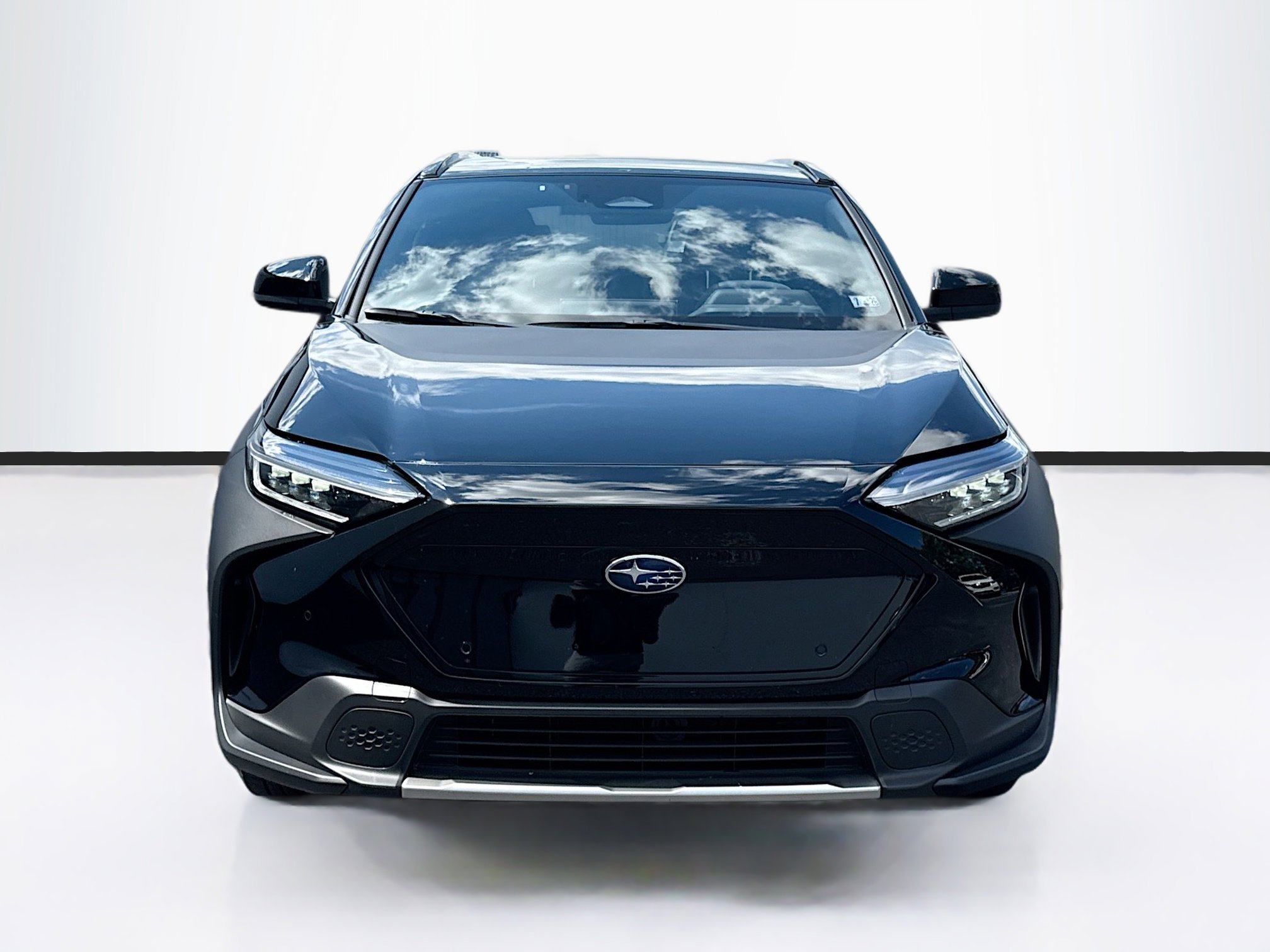 2024 Subaru Solterra Premium photo 2