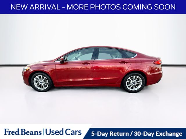 2020 Ford Fusion SE photo 4