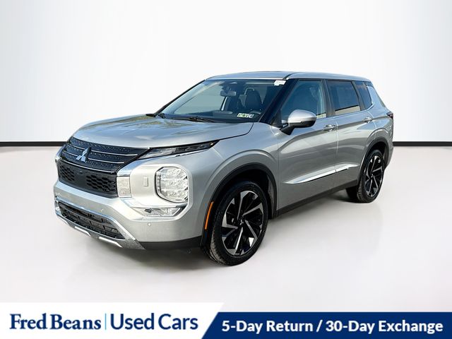 2022 Mitsubishi Outlander SE photo 3