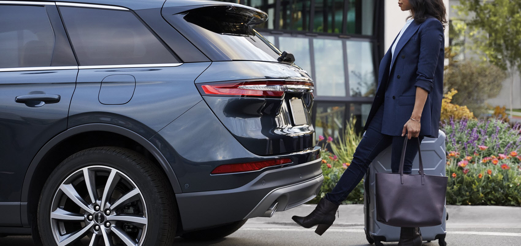 2020 Lincoln Corsair hands-free liftgate