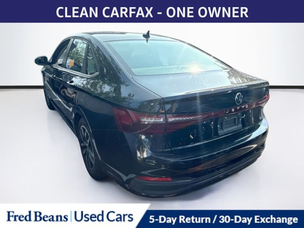 Used 2025 Volkswagen Jetta 1.5T SE Sedan