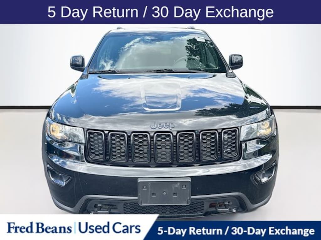 Used 2019 Jeep Grand Cherokee Laredo SUV