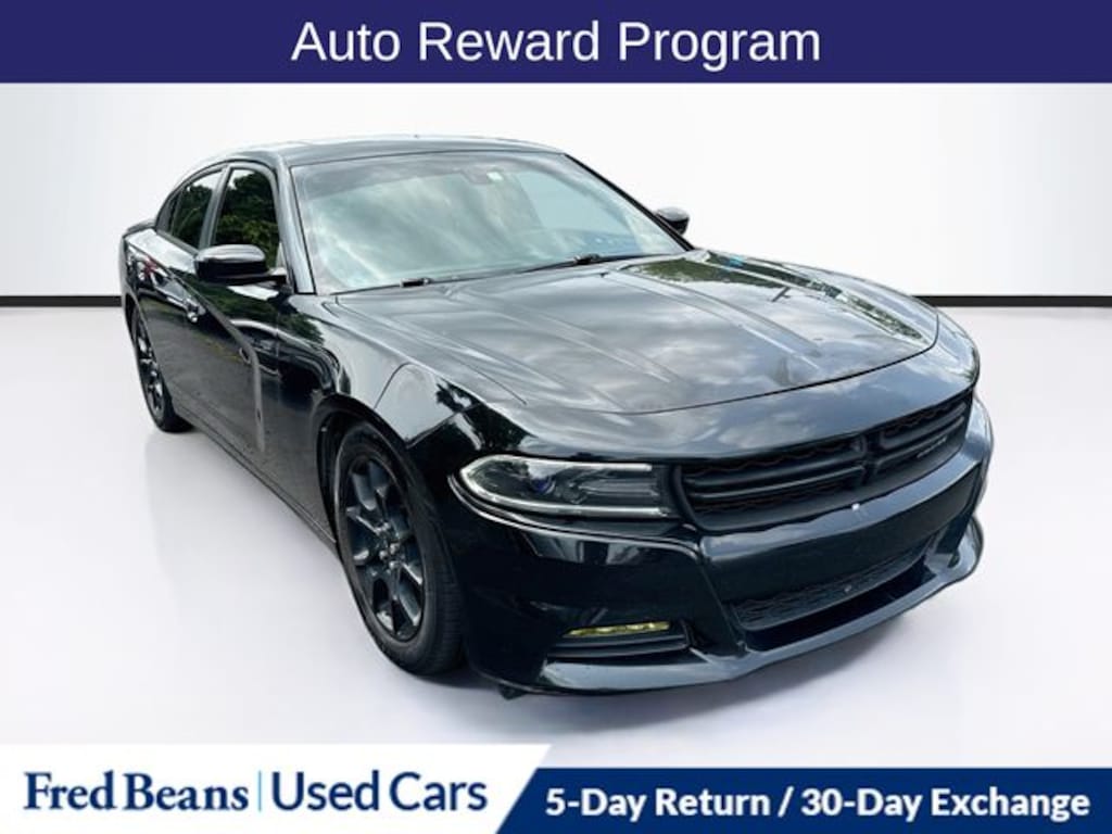 Used 2015 Dodge Charger SXT Sedan