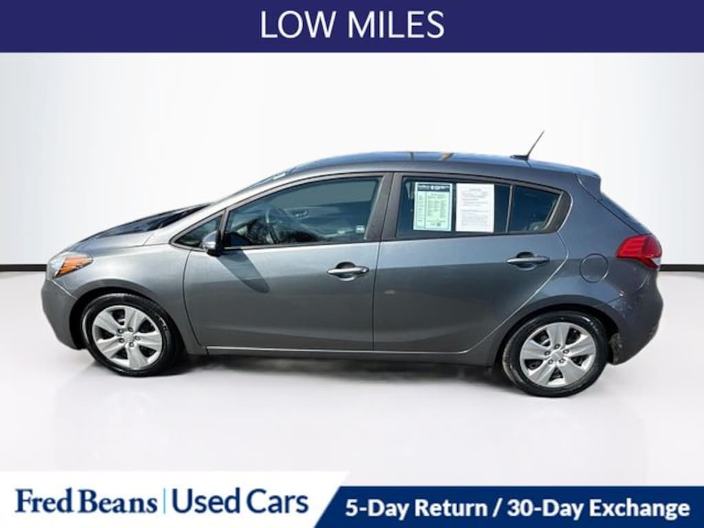 Used 2016 Kia Forte LX FWD Hatchback