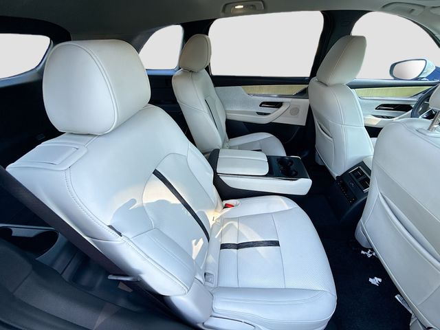 2025 Mazda CX-90 Premium Plus Package - Photo 33