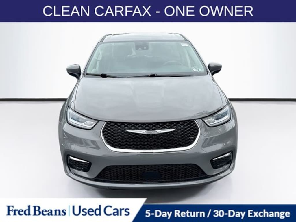 Used 2023 Chrysler Pacifica Touring L Van Passenger Van
