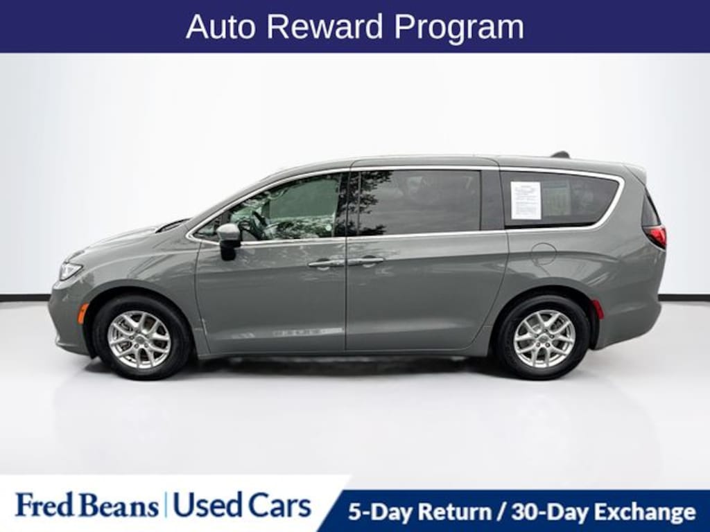 Used 2023 Chrysler Pacifica Touring L Van Passenger Van