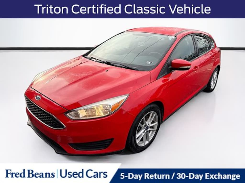 Used 2017 Ford Focus SE Hatchback
