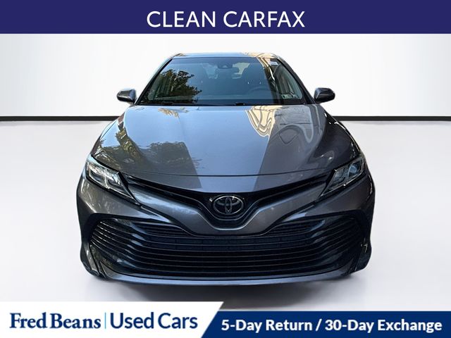 Used 2018 Toyota Camry LE with VIN 4T1B11HK1JU096793 for sale in Willow Grove, PA