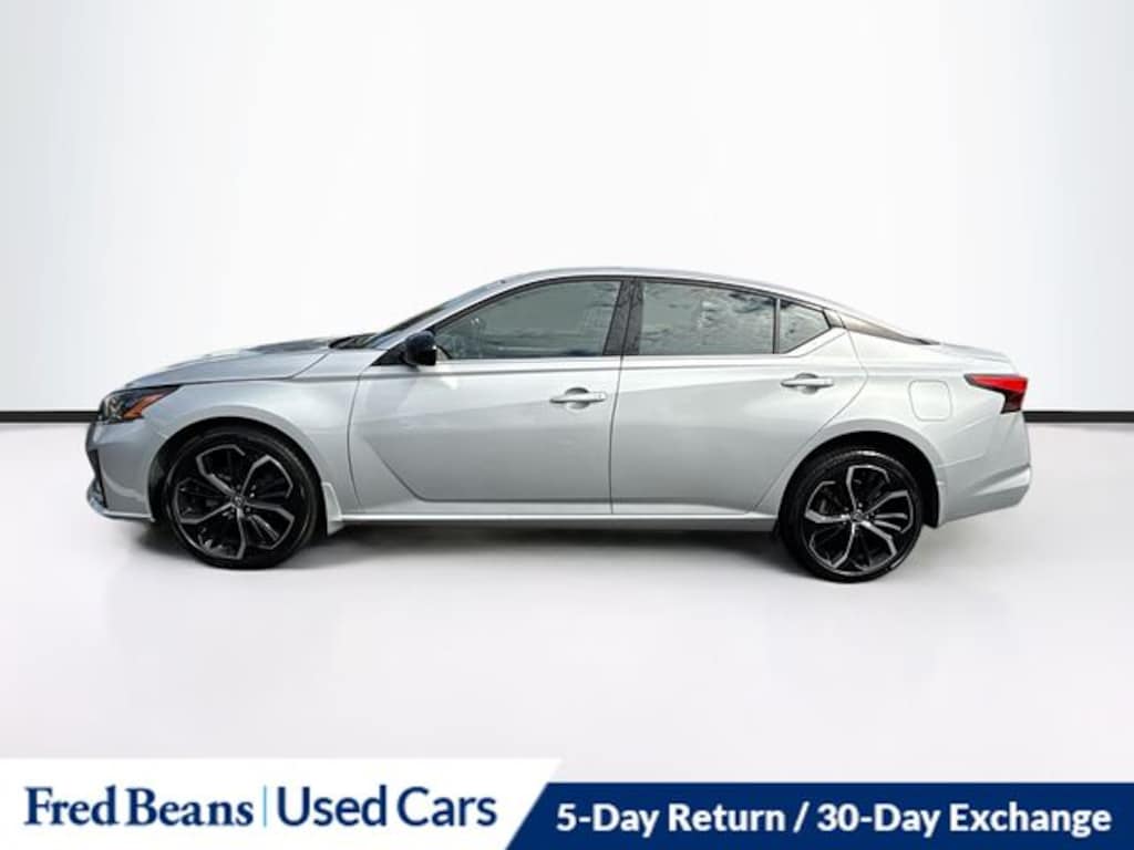 Used 2023 Nissan Altima 2.5 SR Sedan