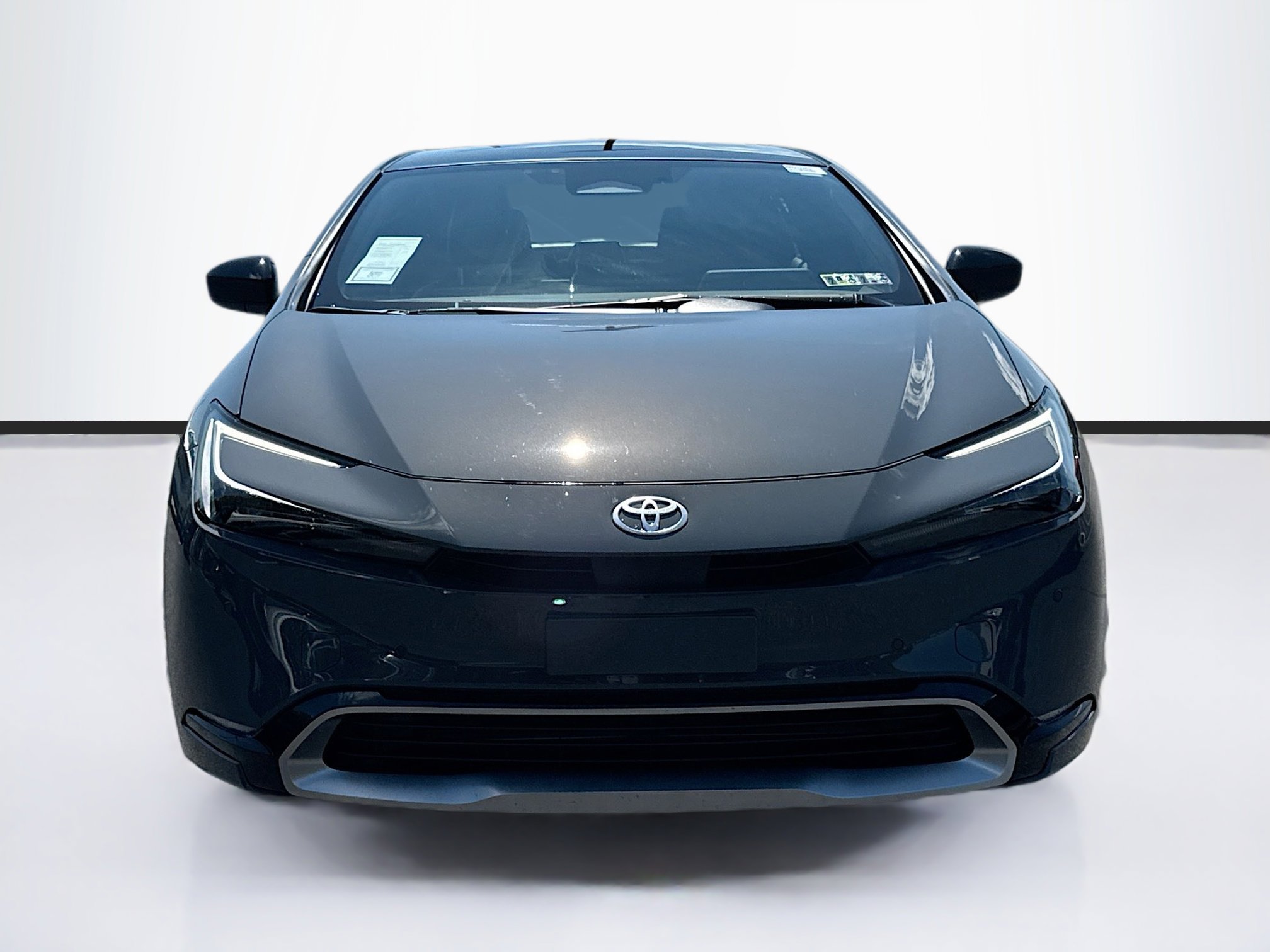 2024 Toyota Prius Prime XSE Premium photo 2