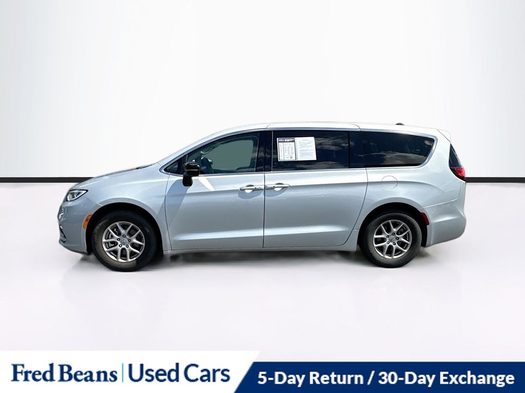 Used 2024 Chrysler Pacifica Touring L Van Passenger Van