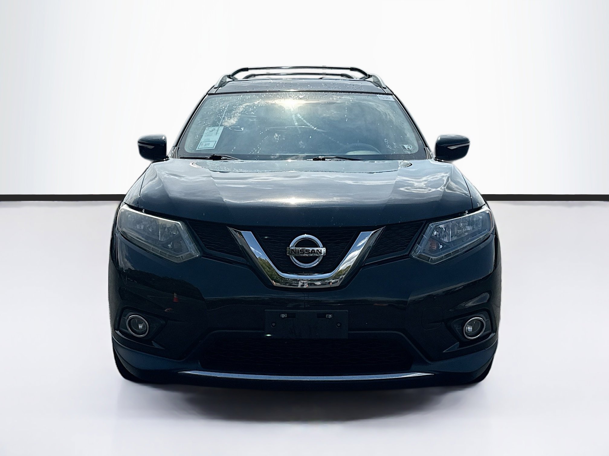 2015 Nissan Rogue SV photo 2