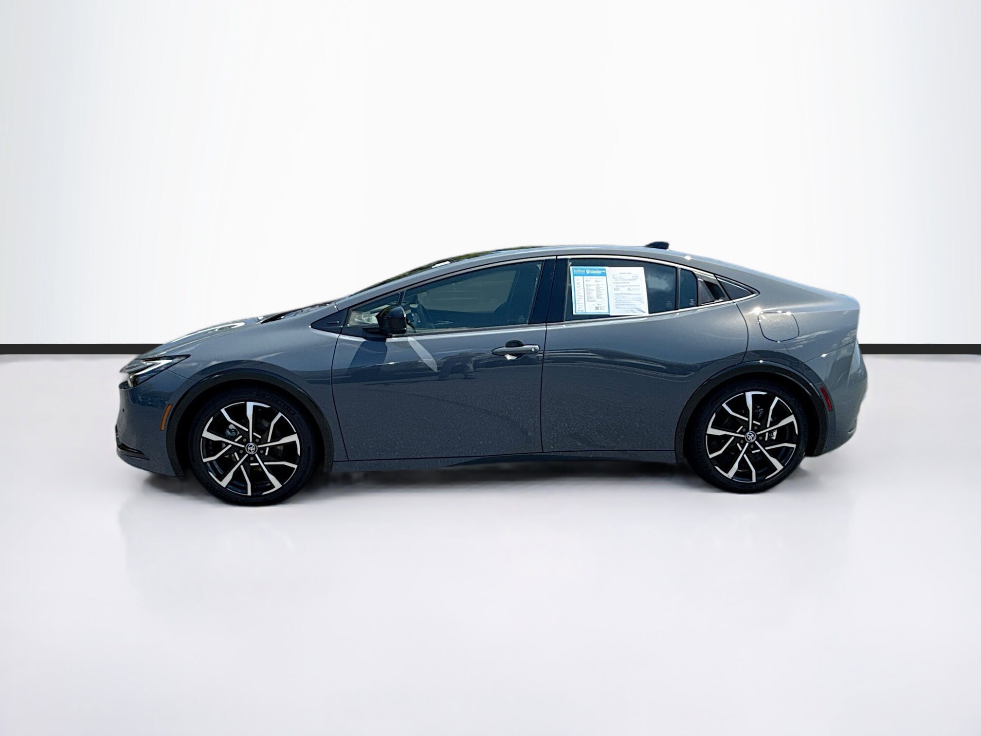2024 Toyota Prius Prime XSE Premium photo 4
