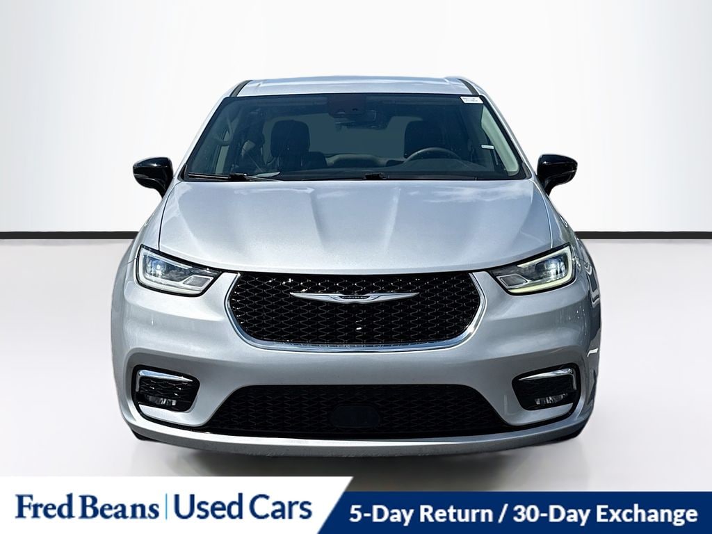 Used 2024 Chrysler Pacifica Touring L Van Passenger Van
