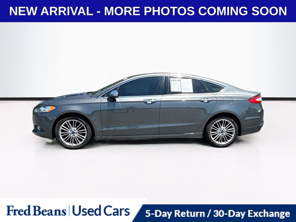 Used 2016 Ford Fusion SE Sedan