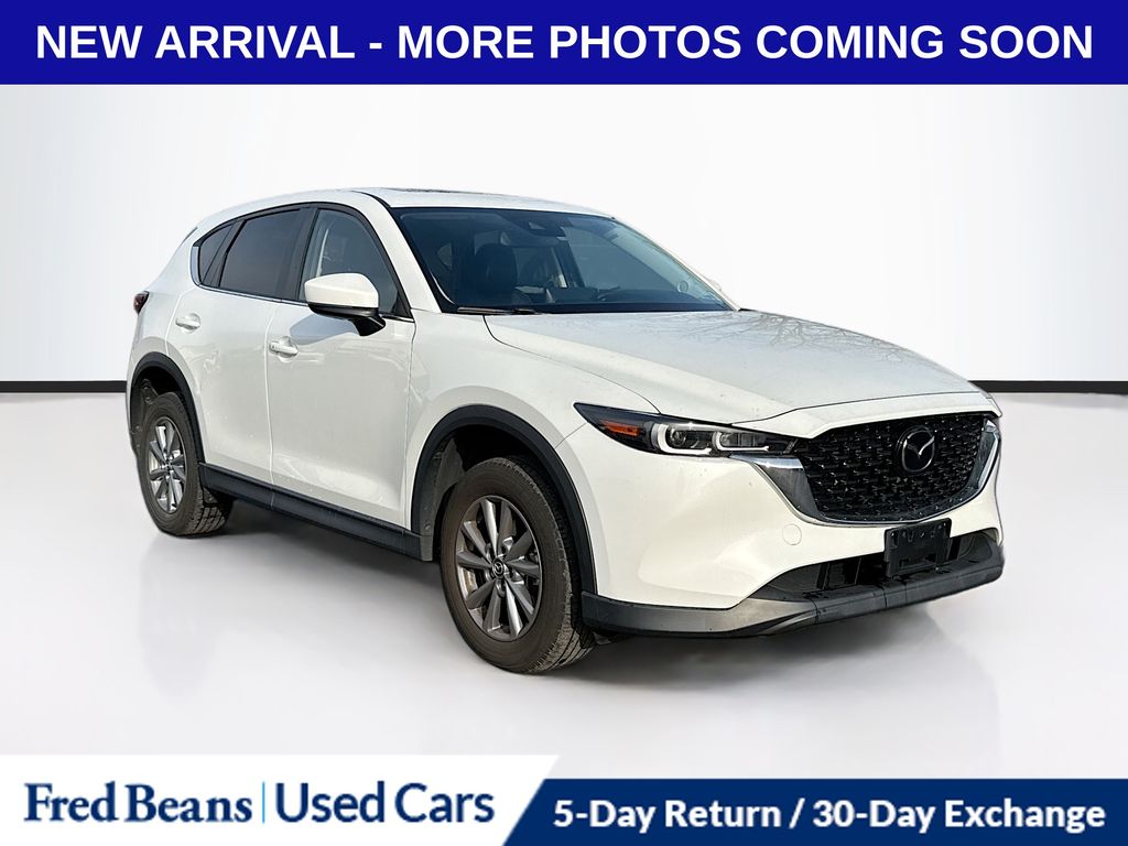 2023 Mazda CX-5 S Preferred package's photo