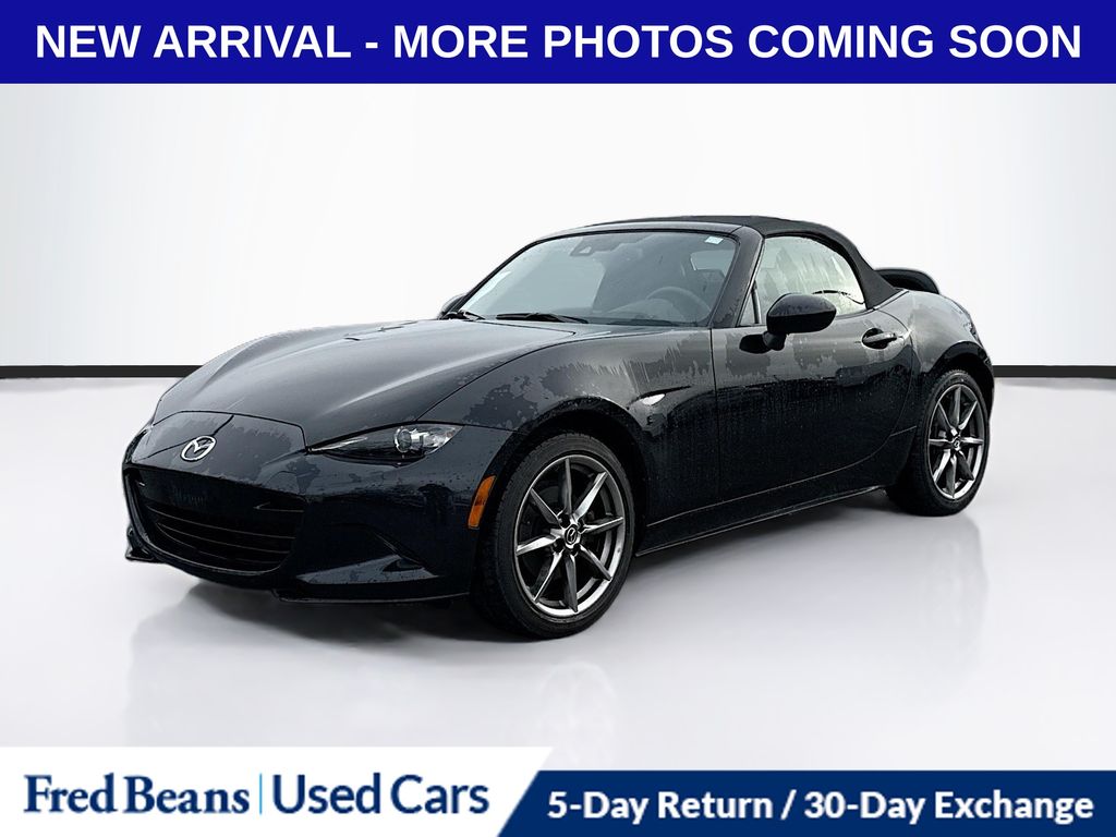2022 Mazda MX-5 Miata Miata Grand Touring photo 3