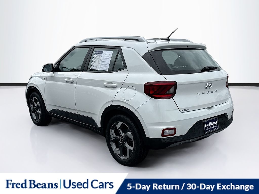 Used 2024 Hyundai Venue SEL SUV