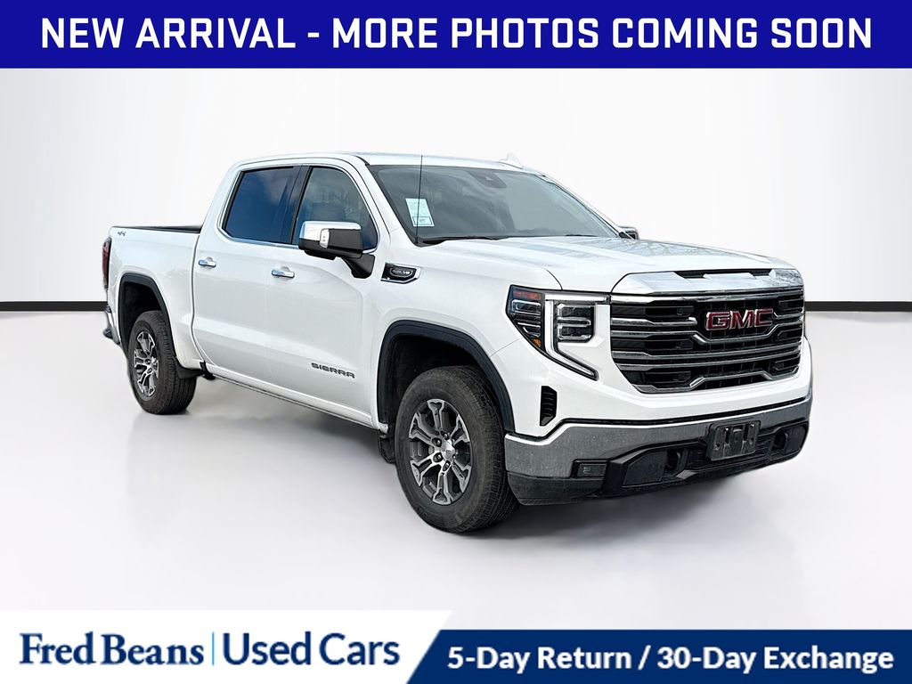 2025 GMC Sierra SLT's photo