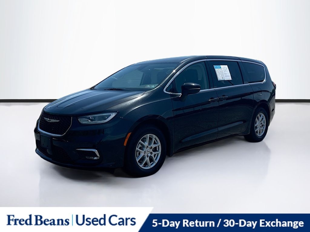 Used 2023 Chrysler Pacifica Touring L Van Passenger Van