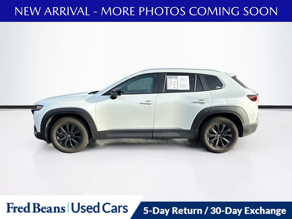 2023 Mazda CX-50 2.5 Preferred Plus photo 3