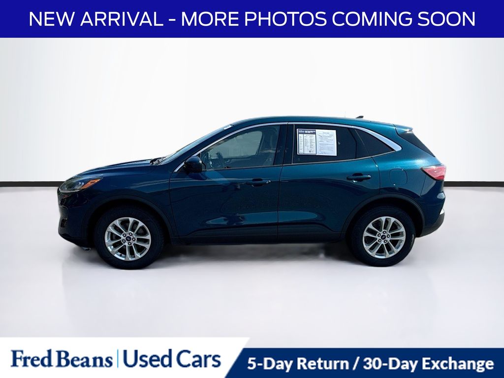 2020 Ford Escape SE photo 3