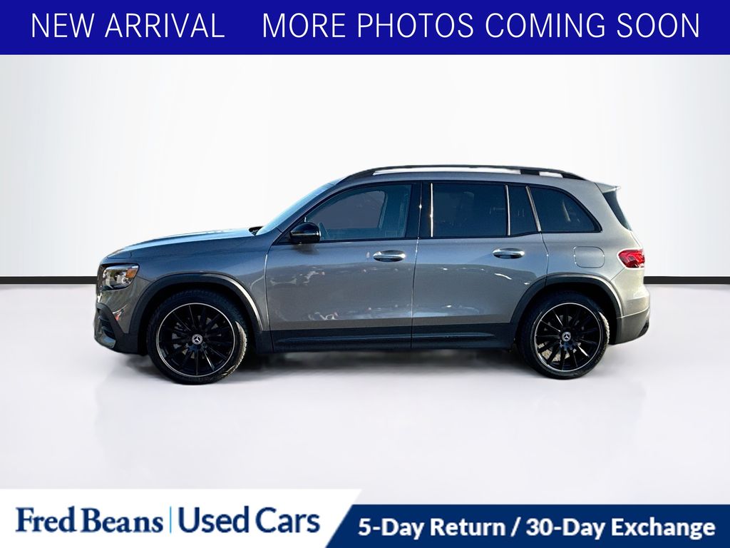 2023 Mercedes Benz GLB 250 4MATIC photo 2