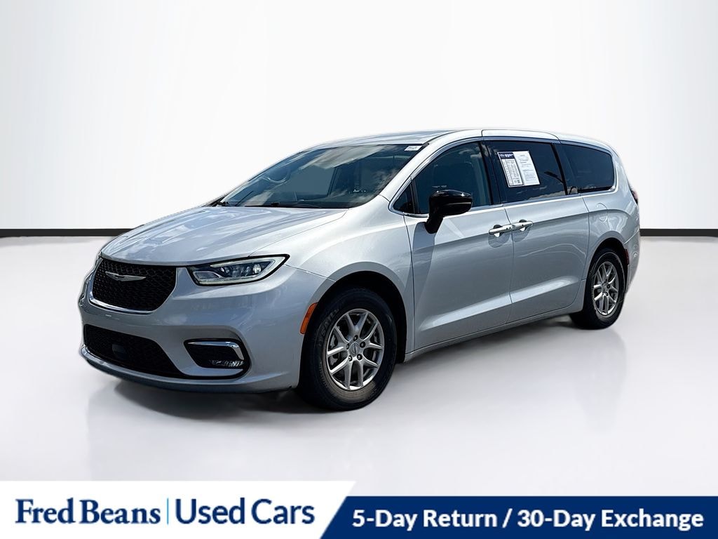 Used 2024 Chrysler Pacifica Touring L Van Passenger Van