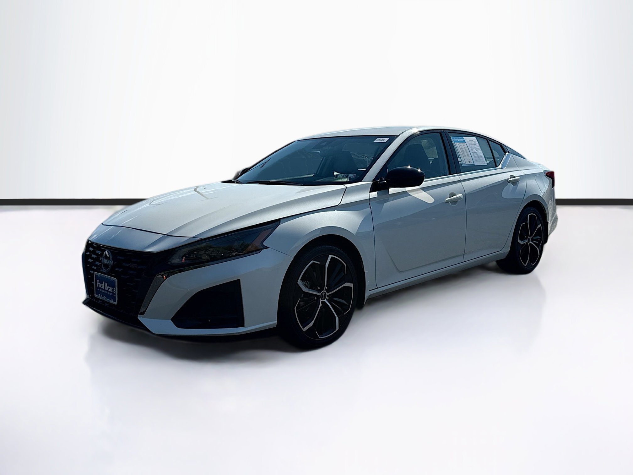 2024 Nissan Altima 2.5 SR photo 3
