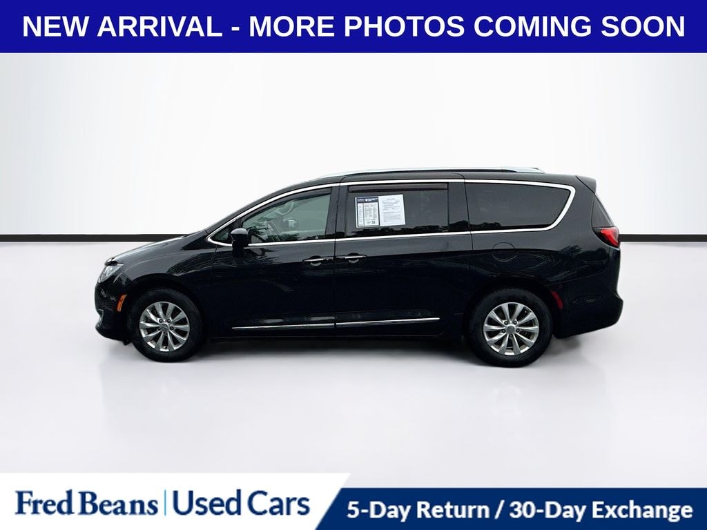 Used 2019 Chrysler Pacifica Touring L Van Passenger Van
