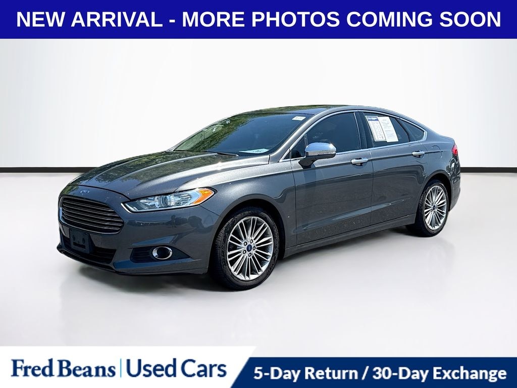 Used 2016 Ford Fusion SE Sedan