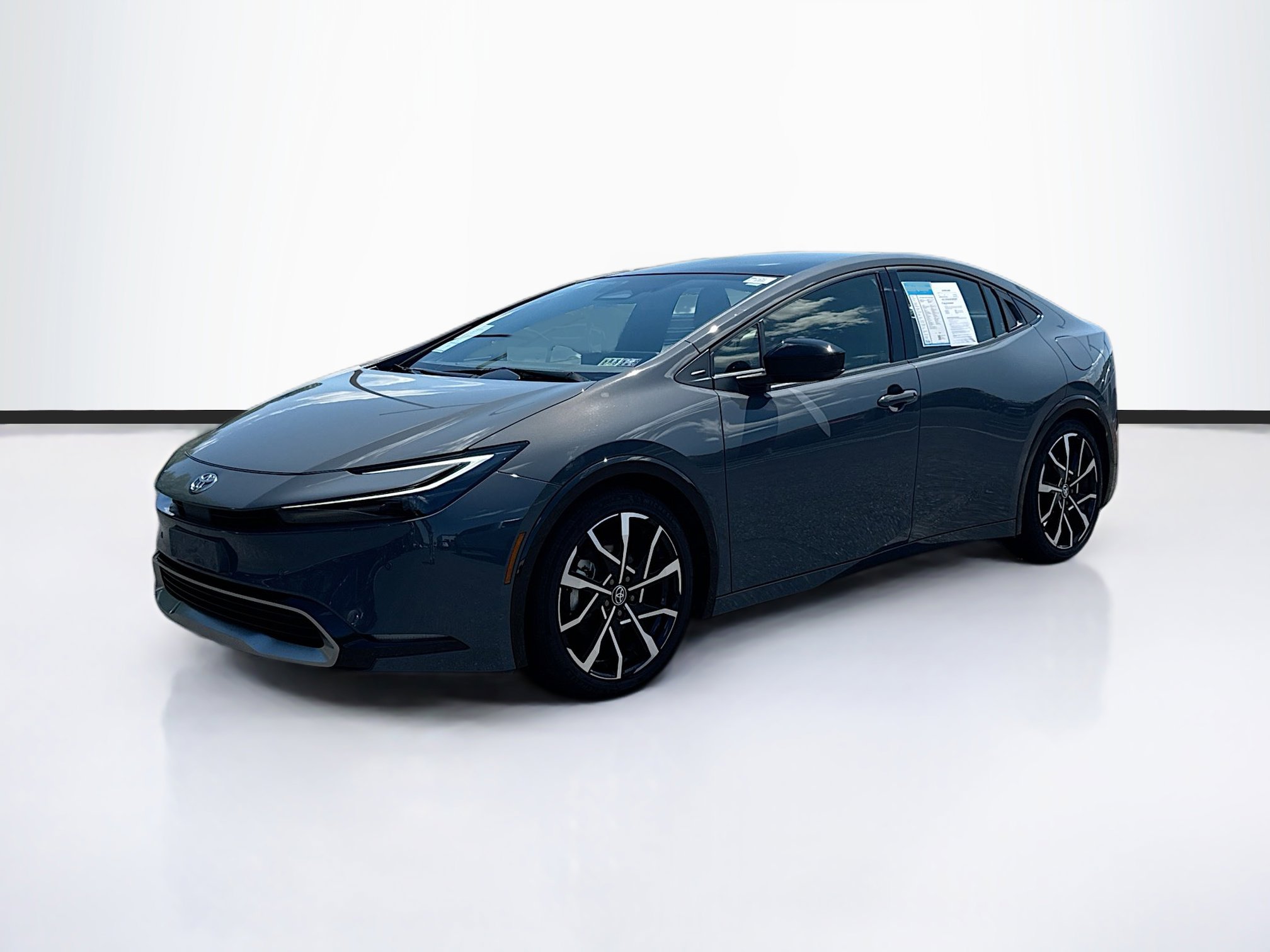 2024 Toyota Prius Prime XSE Premium photo 3