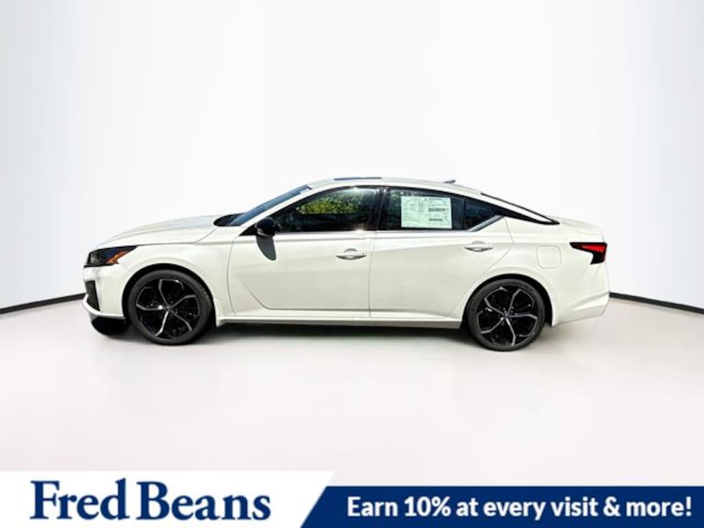 New 2025 Nissan Altima SR Sedan