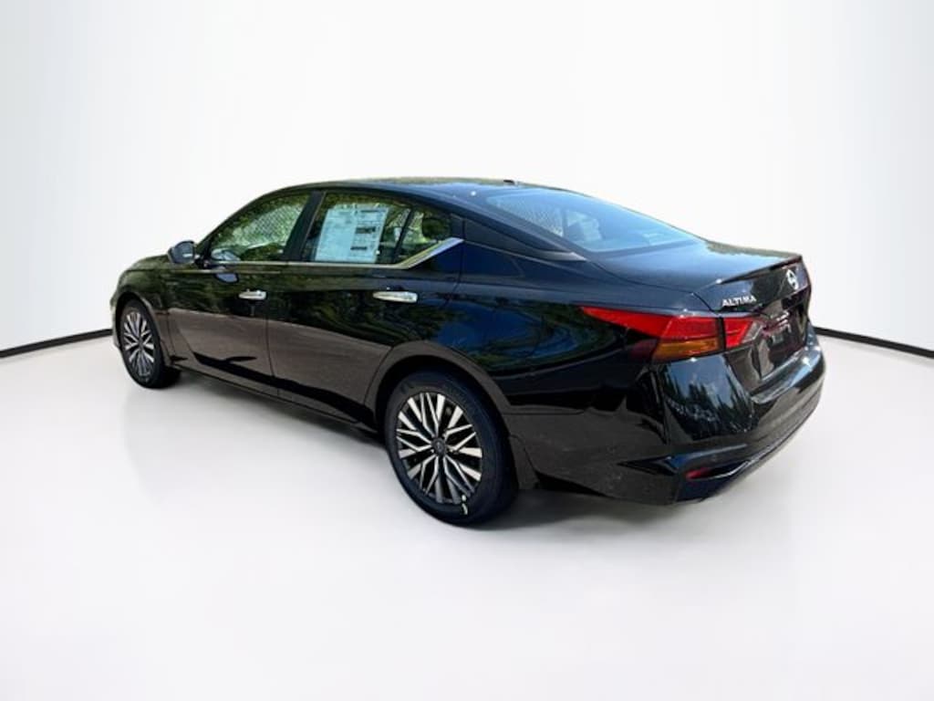 New 2025 Nissan Altima SV Sedan