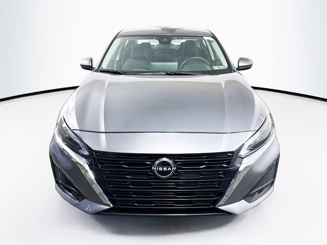 2023 Nissan Altima 2.5 SV photo 2