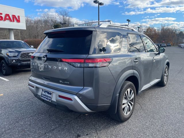 2023 Nissan Pathfinder SL photo 3