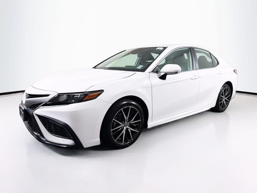 Used 2024 Toyota Camry SE Sedan