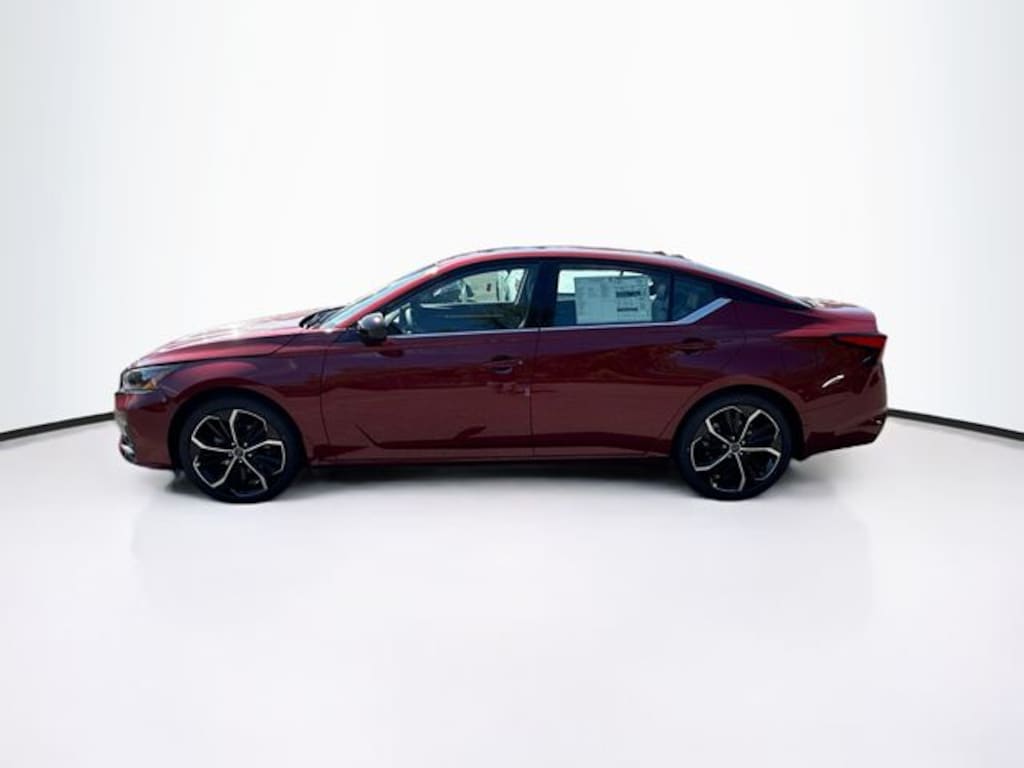 New 2025 Nissan Altima SR Sedan