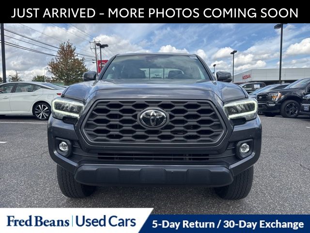 2020 Toyota Tacoma TRD Off-Road V6 photo 2