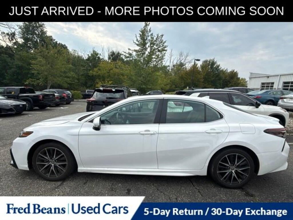 Used 2024 Toyota Camry SE Sedan