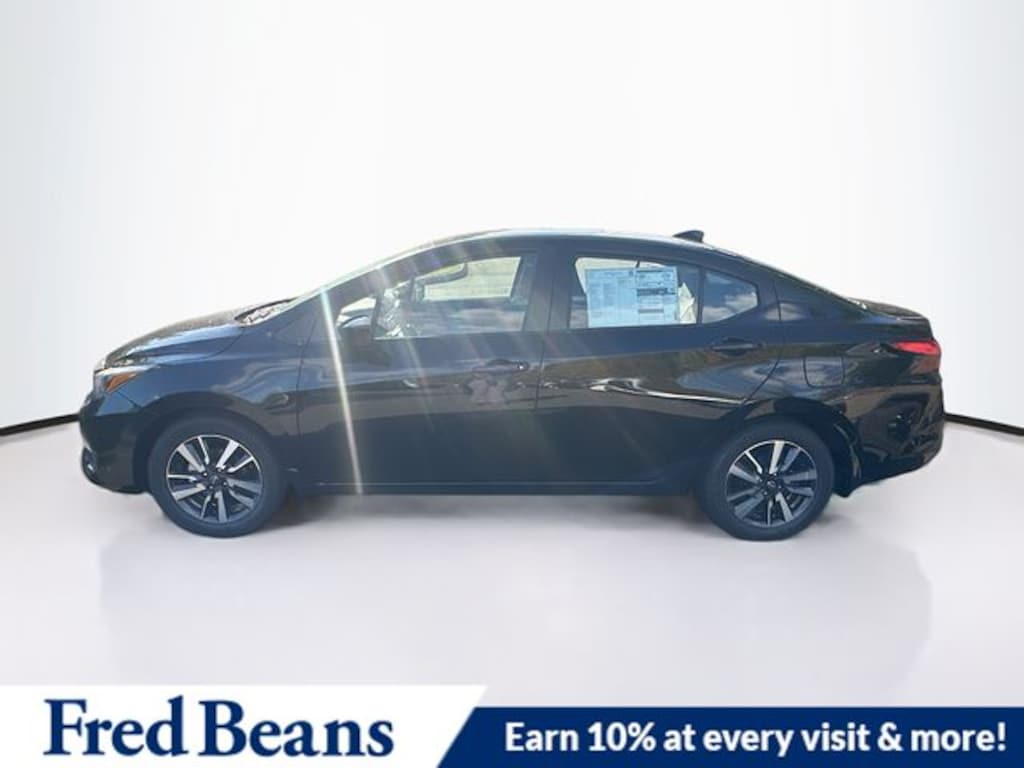 New 2025 Nissan Versa 1.6 SV Sedan