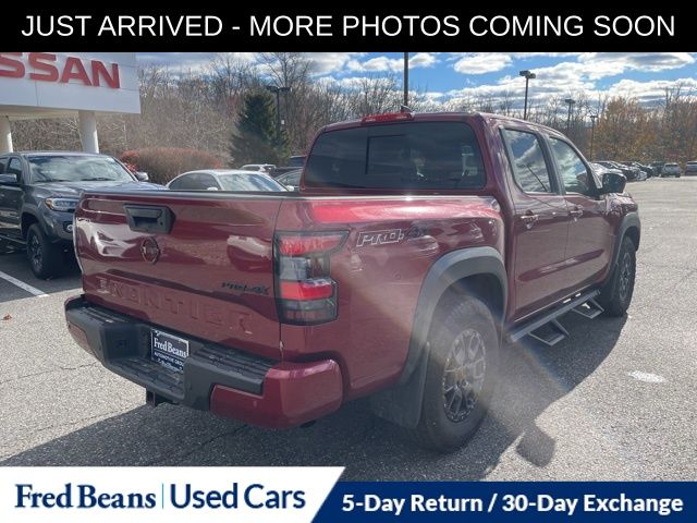 2023 Nissan Frontier PRO-4X photo 2